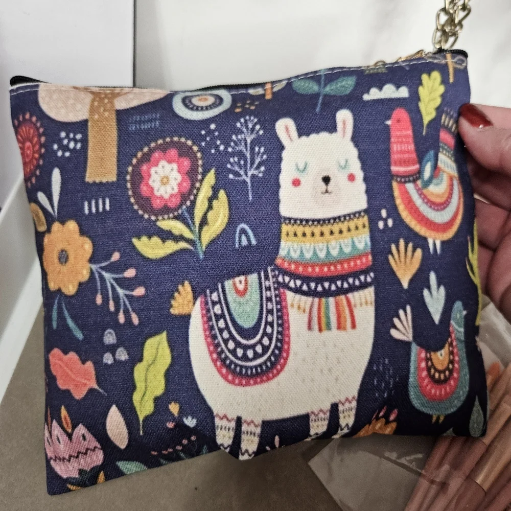 Llama Design Makeup Bag Makeup Brush Gift Set Heart Charm Zipper Pull